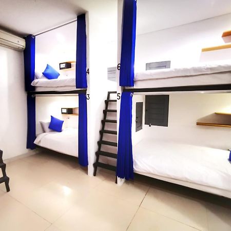 Cornerstone Bali Coworking Hostel Canggu  Ruang foto