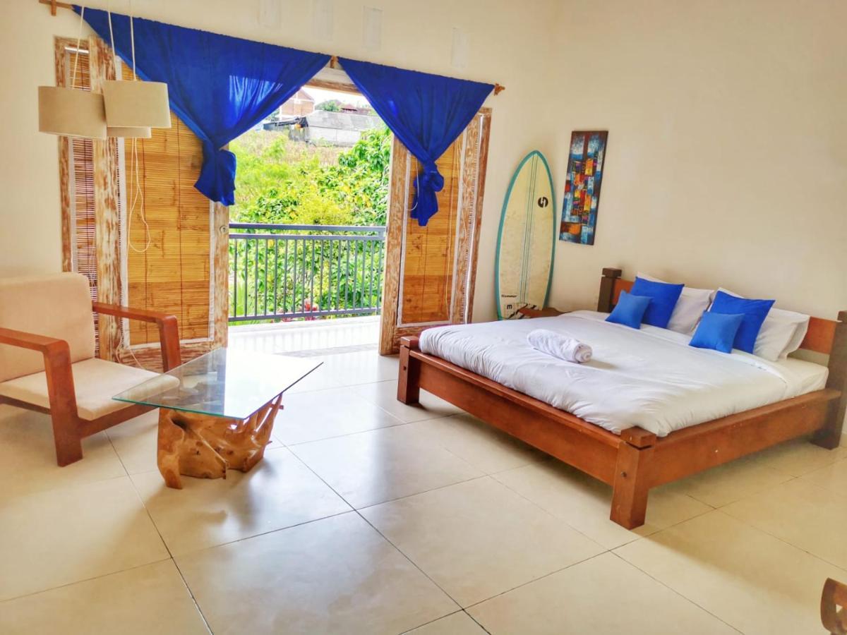 Cornerstone Bali Coworking Hostel Canggu  Bagian luar foto