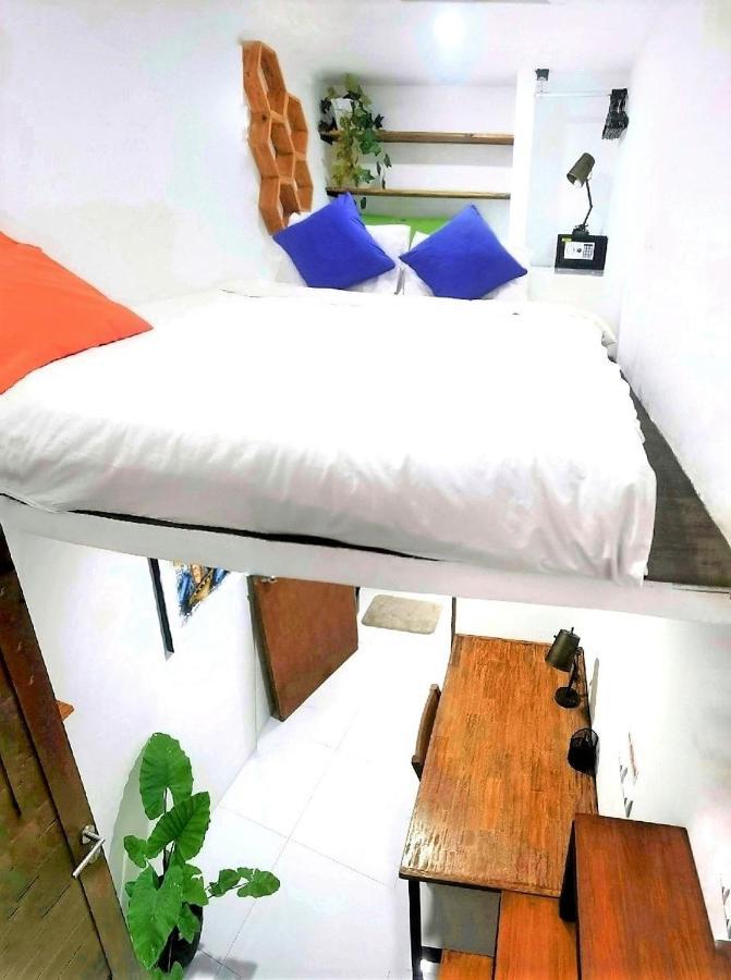 Cornerstone Bali Coworking Hostel Canggu  Bagian luar foto
