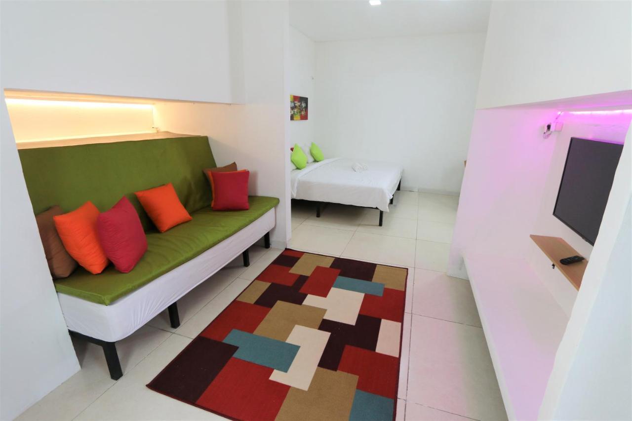 Cornerstone Bali Coworking Hostel Canggu  Bagian luar foto