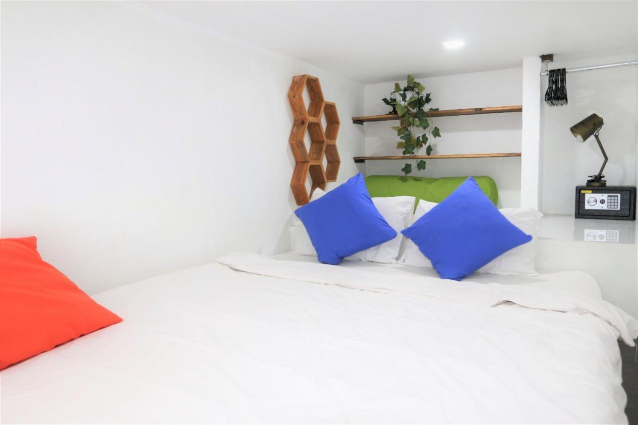 Cornerstone Bali Coworking Hostel Canggu  Bagian luar foto