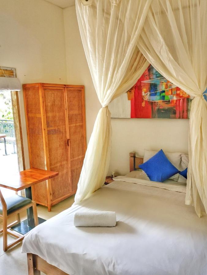Cornerstone Bali Coworking Hostel Canggu  Bagian luar foto